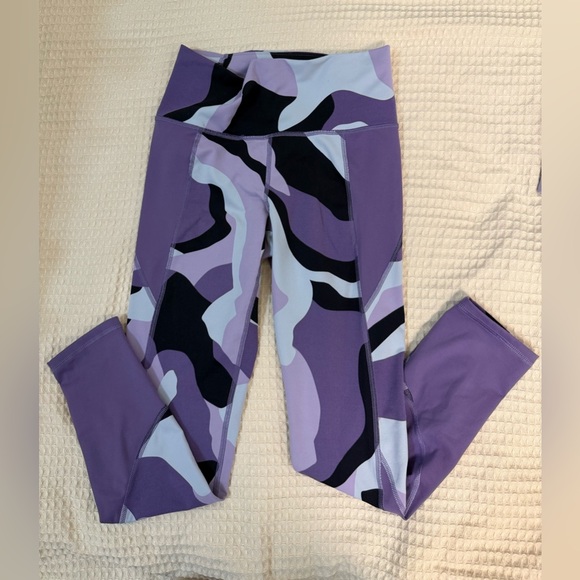 Under Armour Lavender and Black Activewear Set - Picture 2 of 10